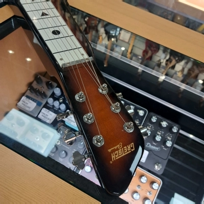 Gretsch G5700 Lap Steel 2